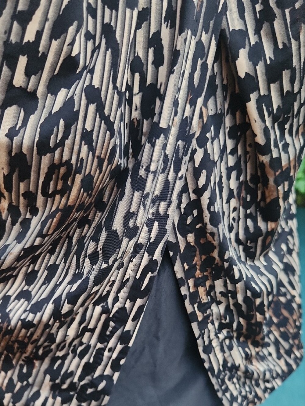 Miraclesuit Animal Print Pleated Tankini Top. 14 & 16 Avail! - Picture 12 of 14